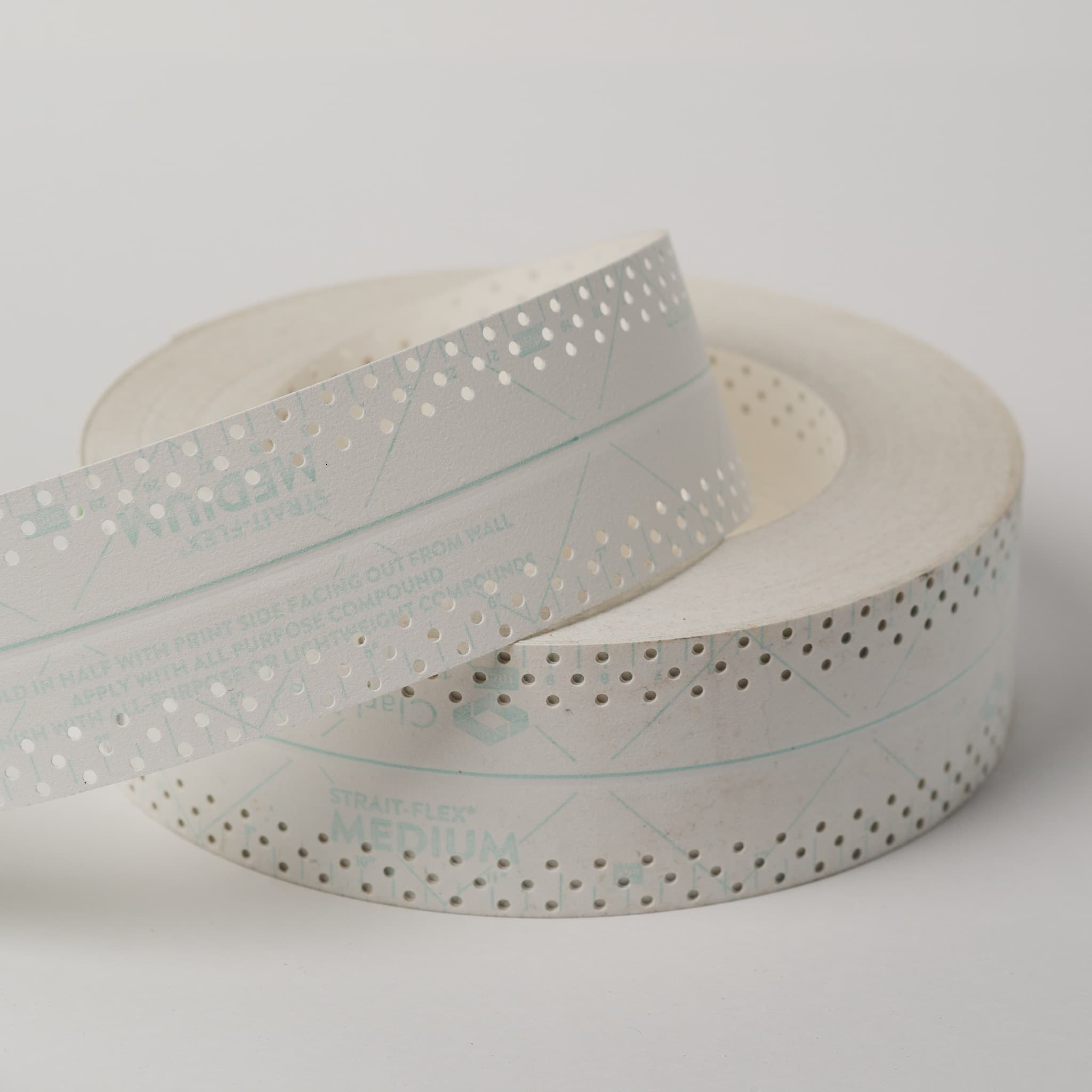 лента для стыков гипсокартона MEDIUM